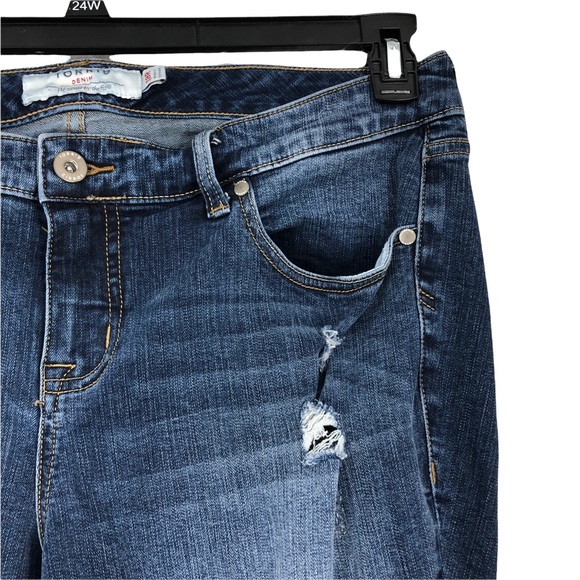 Torrid Distressed Destroyed Denim Jeans Boyfriend Cut Cotton Spandex Plus SZ 18R - Picture 5 of 8